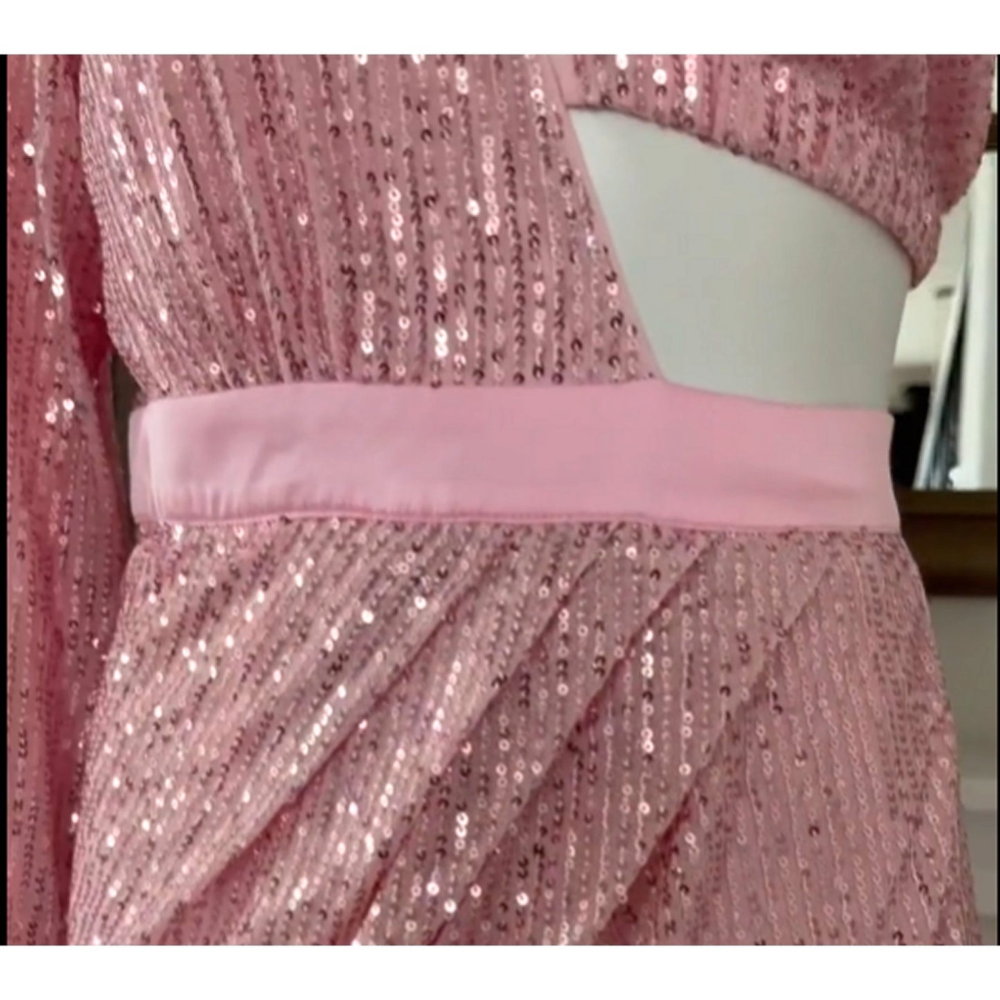Area Stars Cutout Sequin Mini Dress Pink L