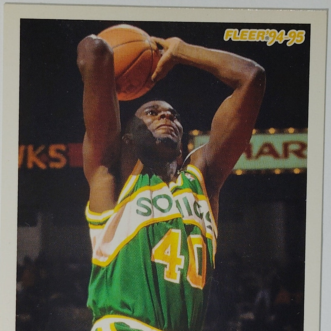 1994-95 Fleer Shawn Kemp #213 Seattle SuperSonics Hall of Fame Power Forward