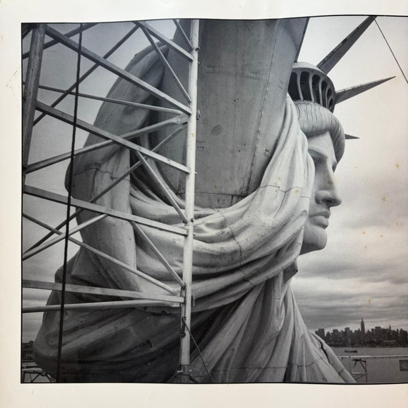 1985 "Restoration of the Colossus" Statue of Liberty Photo Poster 20x16"