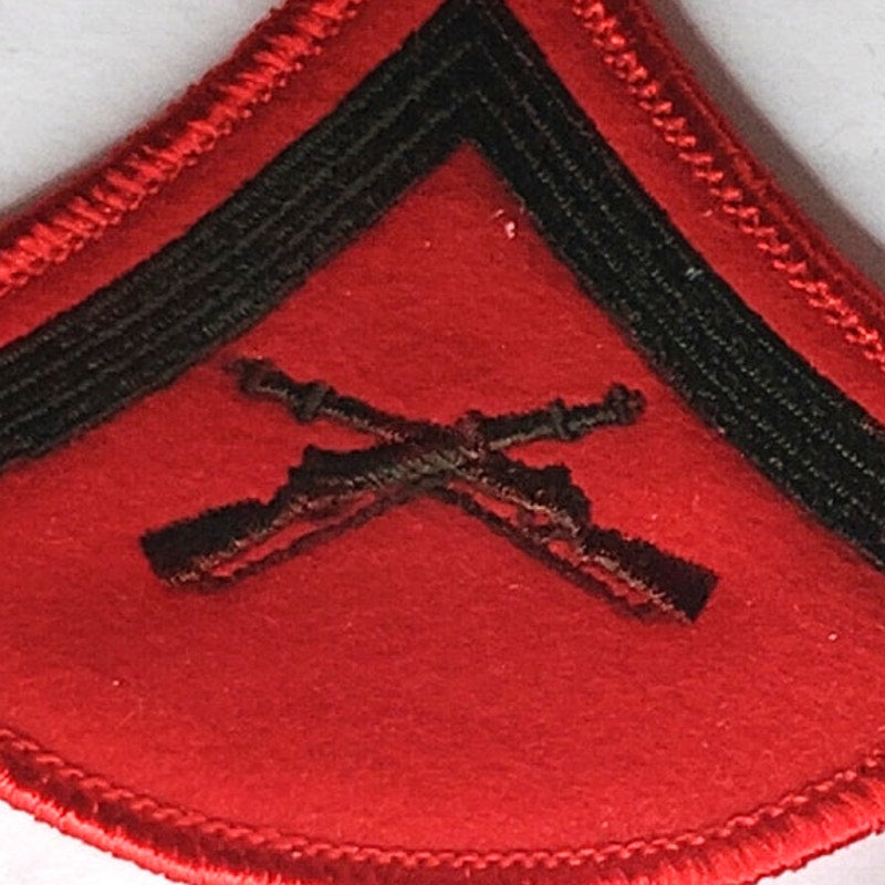 Vtg USMC Lance Corporal E‑3 Chevrons Green on Red 2‑7/8" × 2‑3/4" Chevrons Set