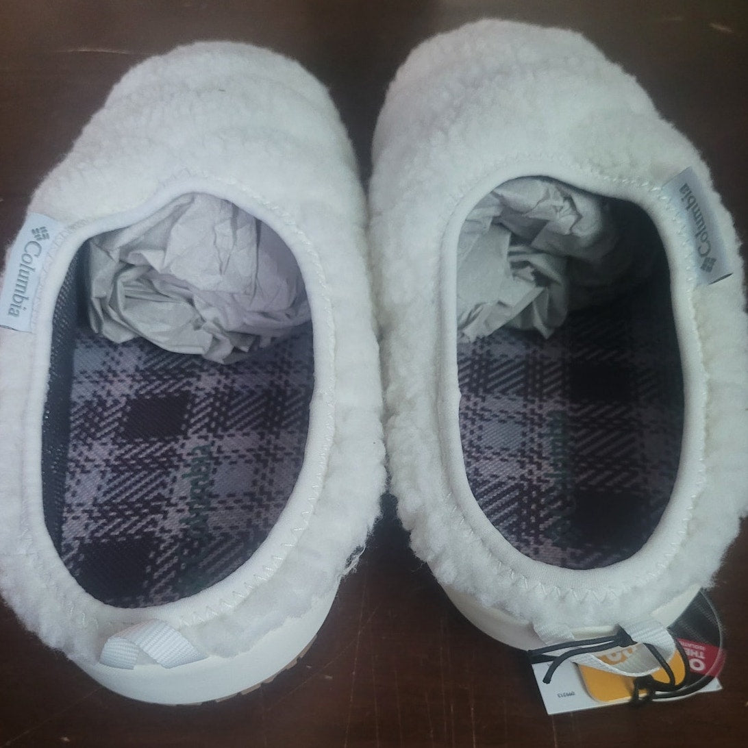 Columbia Cozy Cabin Camper – Sea Salt/Sedona Sage, Women’s 12, Omni-Heat Slip-On