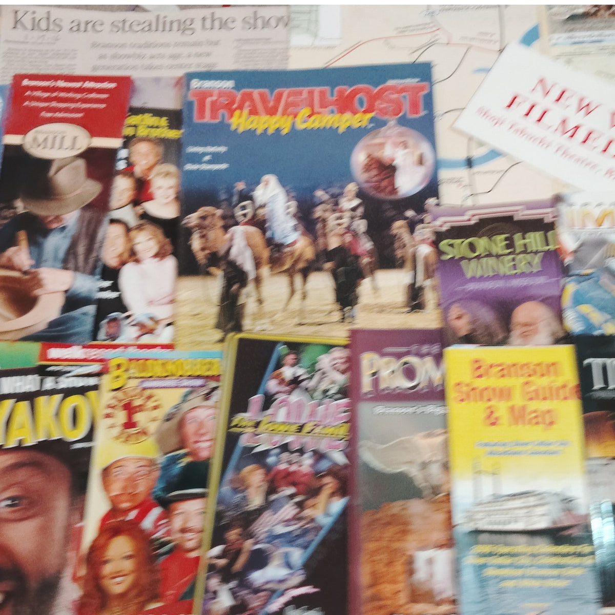 2006 Branson MO Vacation Ephemera Lot – TravelHost, Show Guides, Maps, Brochures