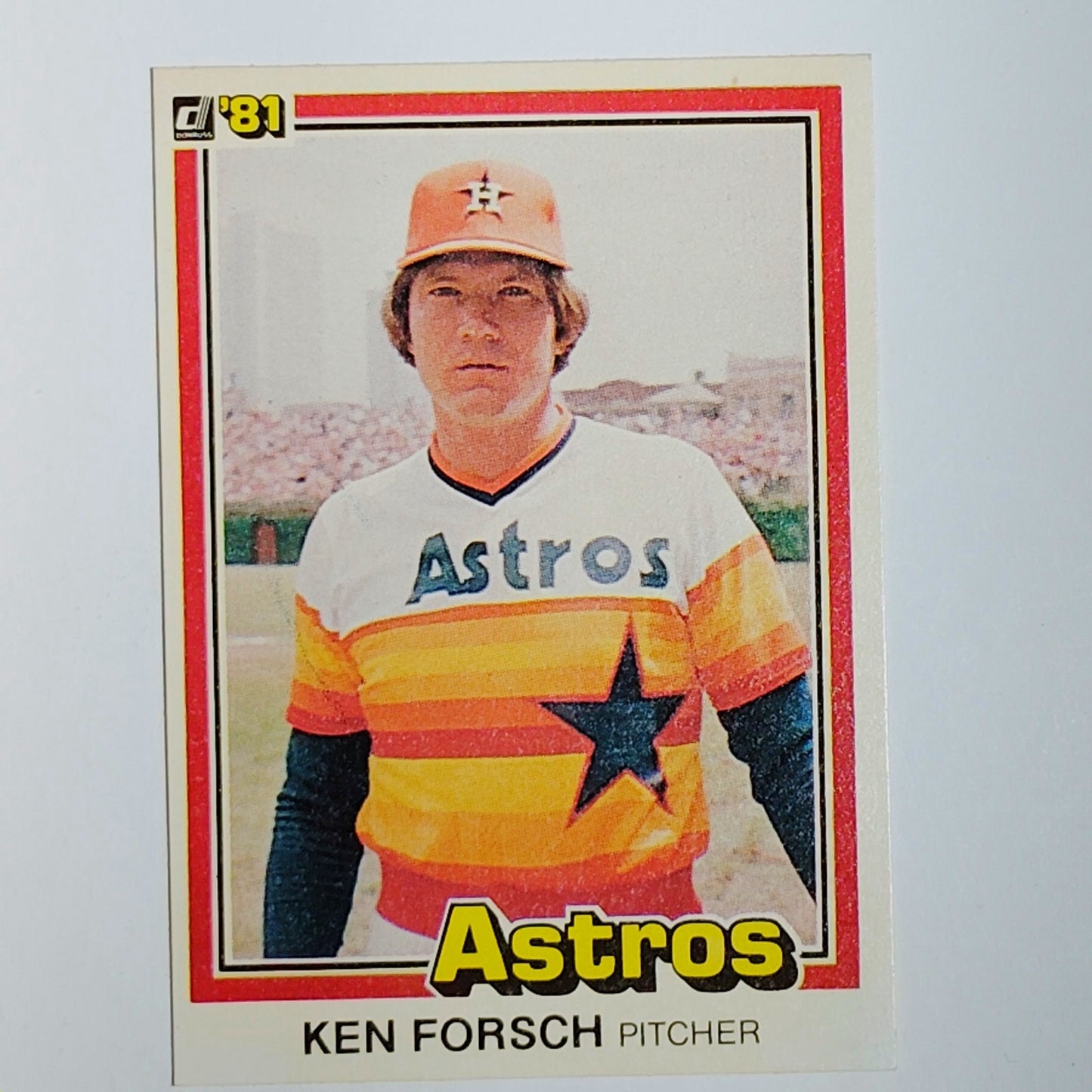 1981 Donruss Ken Forsch #141 Houston Astros Pitcher Portrait Shot