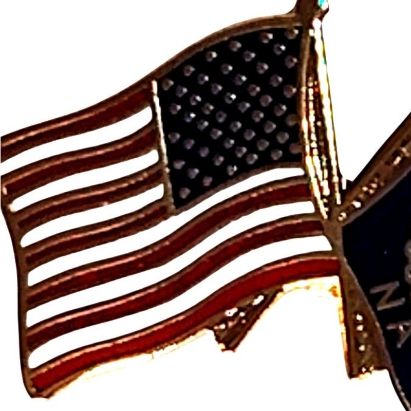 Crossed US Navy American Flag Novelty Biker Jacket Hat Lapel Pin 1" × 3/4"
