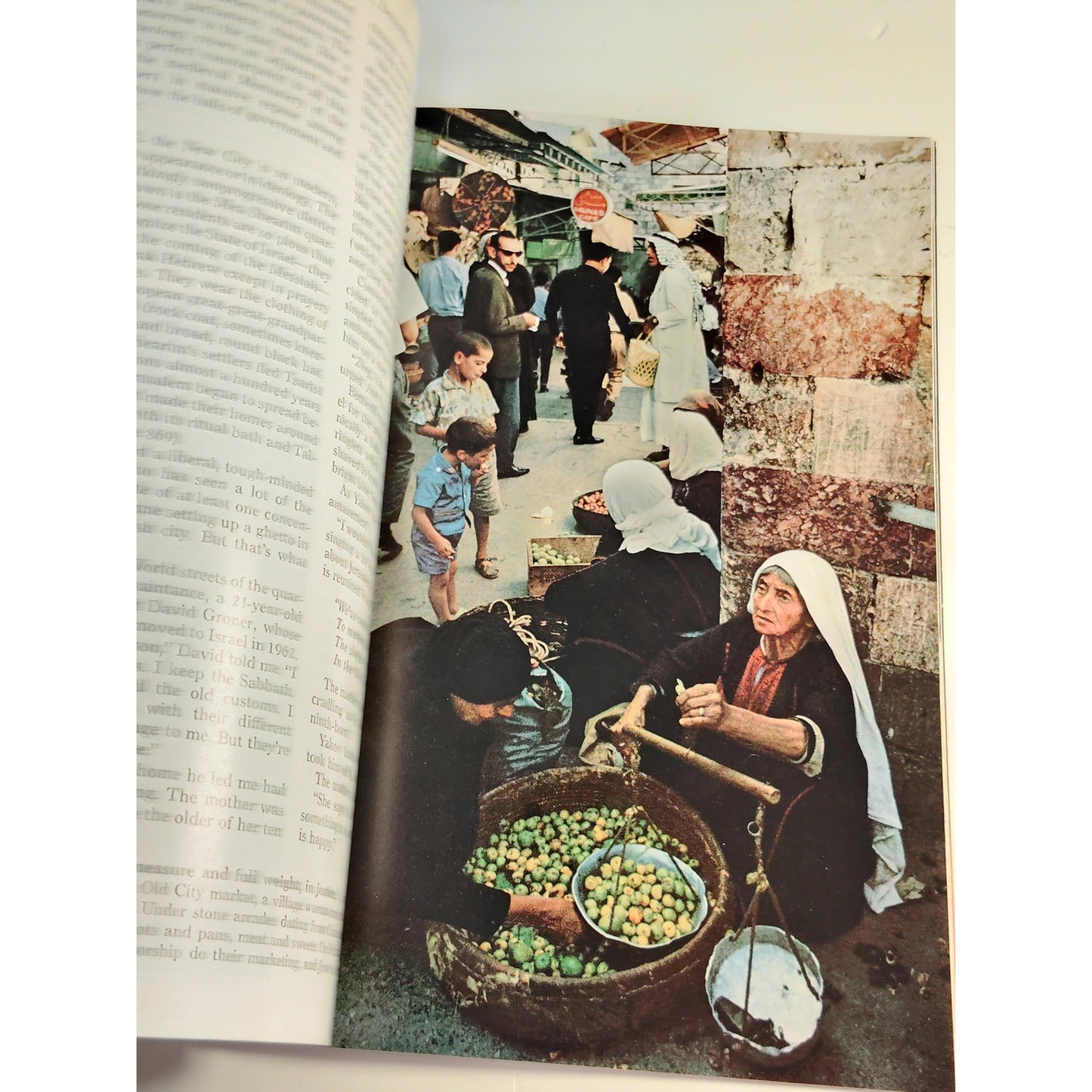 National Geographic – December 1968, Mekong River, Jerusalem, Komodo Dragons