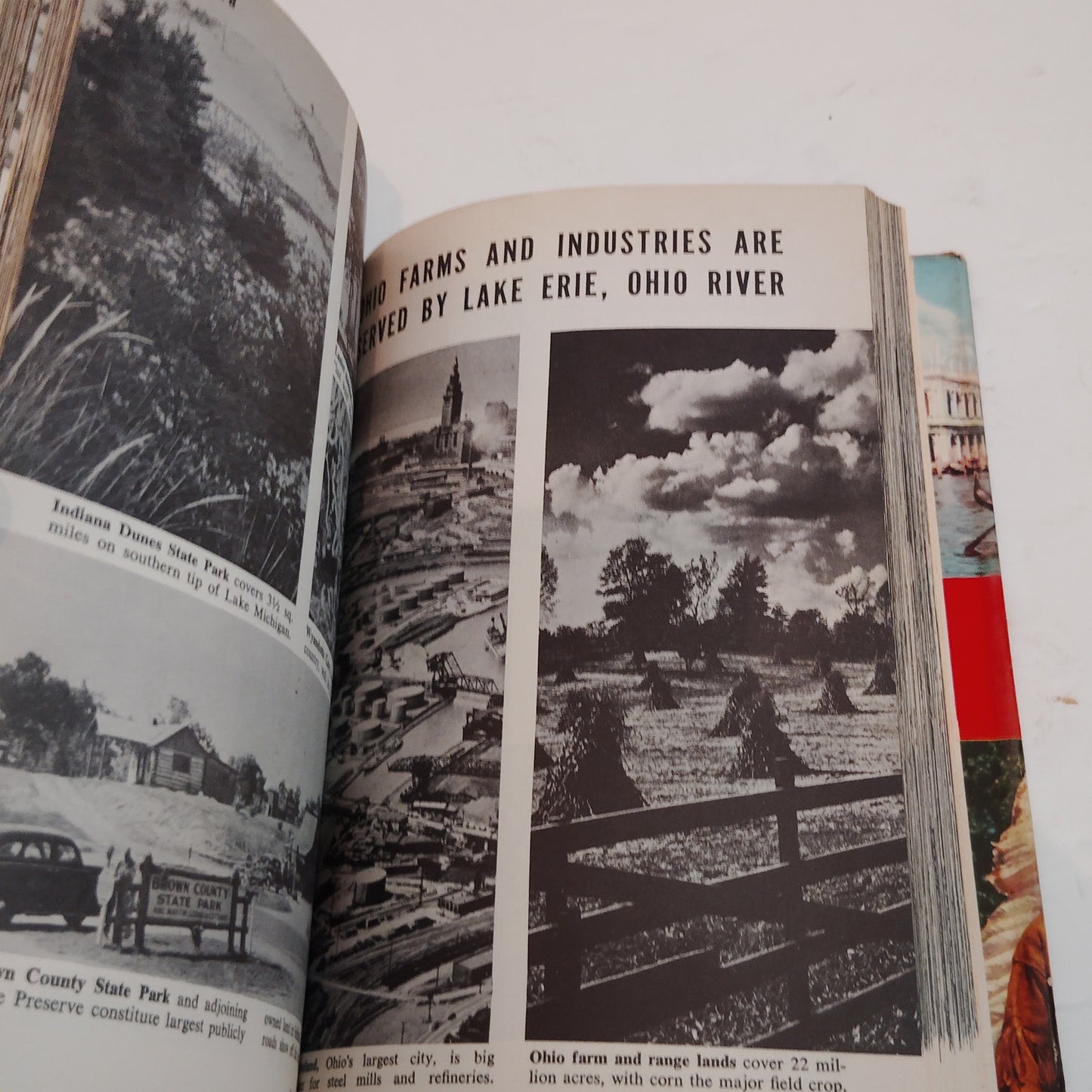 Around the World in 2000 Pictures 1959 Hardcover Excellent Condition Doubleday