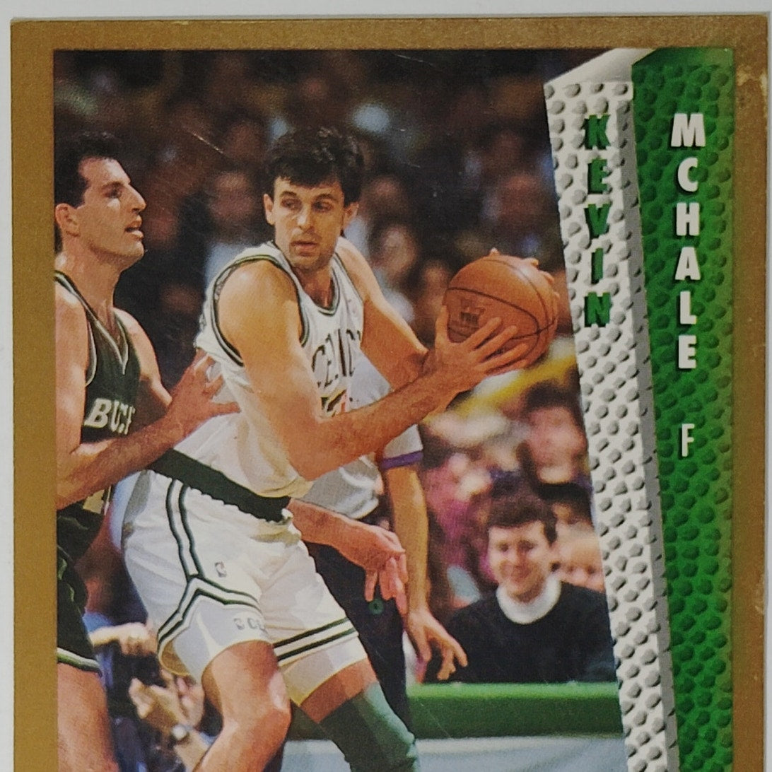 1992–93 Fleer Kevin McHale #17 – Boston Celtics – Forward/Center – NBA Card