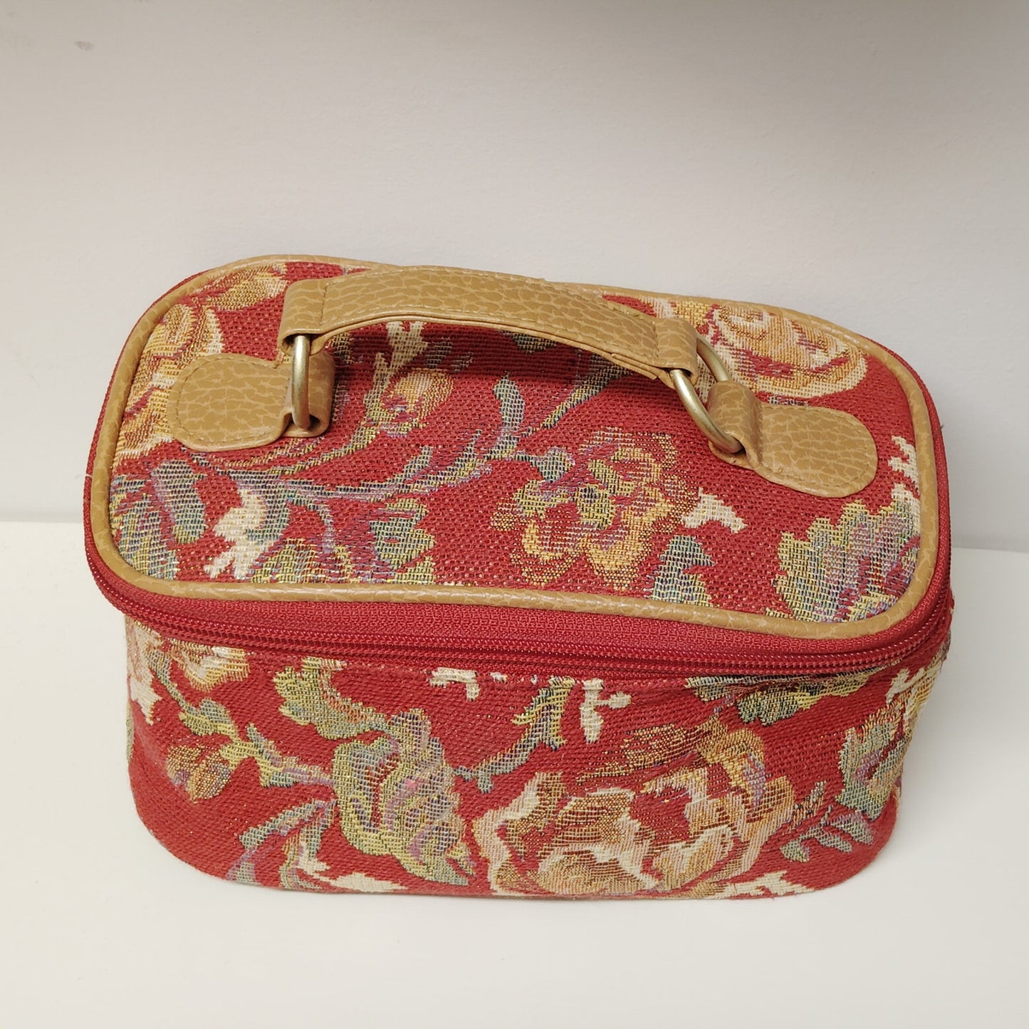 Vintage Floral Tapestry Small Train Case Red Yellow Gold Travel Bag 8x4.5x4.75"