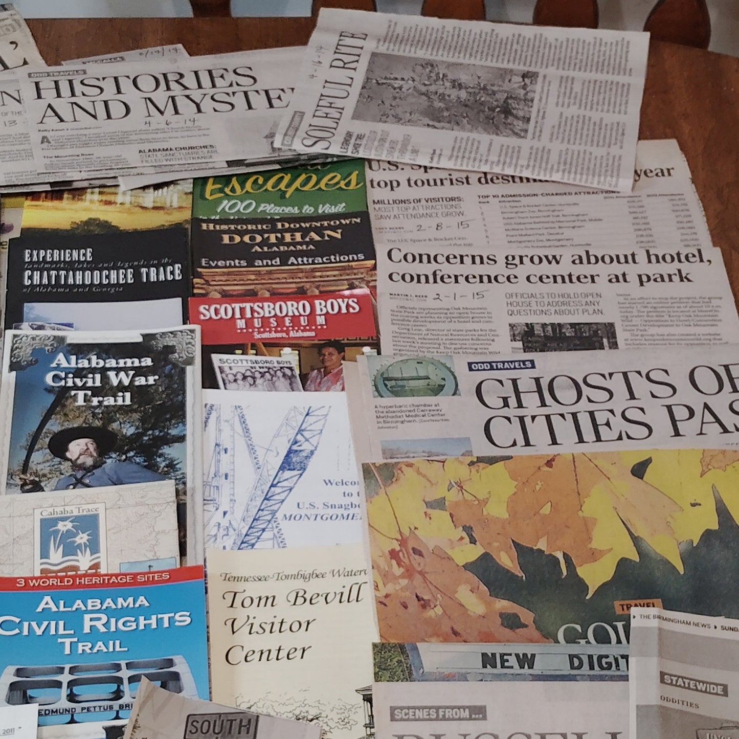 Ghost-Themed Articles & Travel Guides Ephemera Lot - Alabama Memorabilia