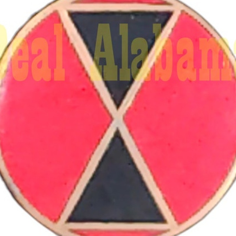 7th Infantry Division Hat, Lapel or Brooch Novelty Collectors Pin 7/8"D