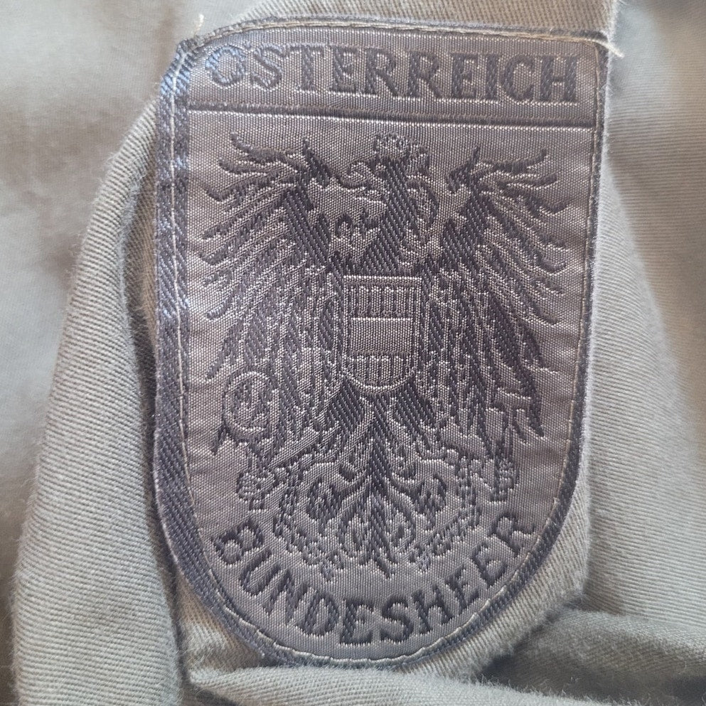 Vintage Austrian Army BDU Shirt, SM / Austrian 39 / U.S. 15 Neck, Green, Button-Up w/ Epaulets