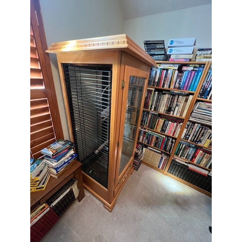 Majestic Series Solid Hardwood 32"x32"x72 Bird Aviary Oak Finish - LOCAL PICKUP