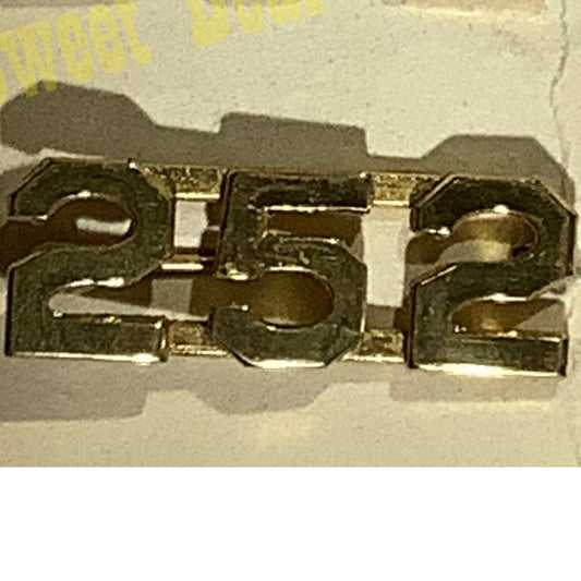 Early/Mid 1900s Brass C-Clasp Number "252" Collar Device 3/8"H Hat / Lapel Pin