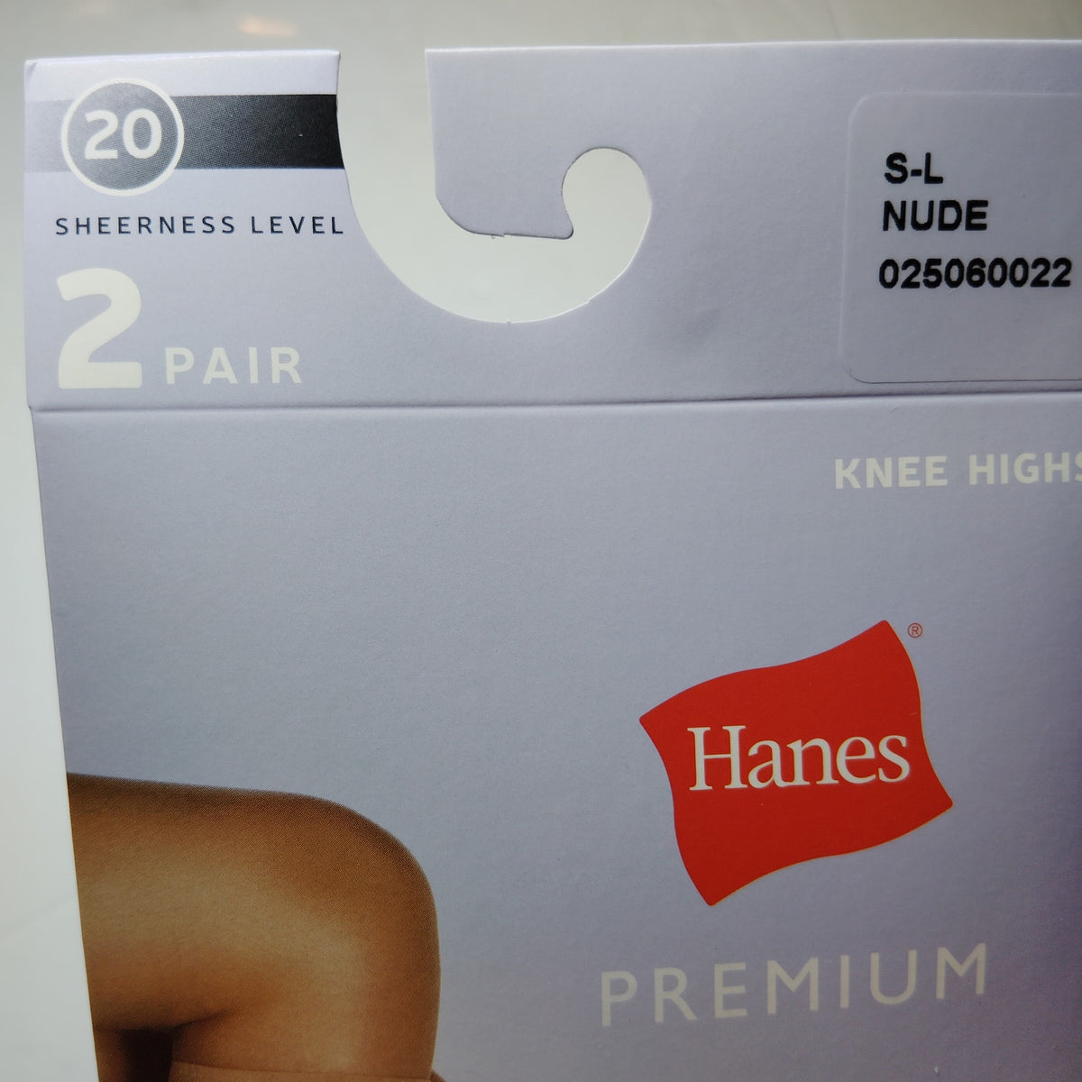 Hanes Silk Reflections Silky Sheer Nude Knee Highs Medium 2-Pair Run Resistant