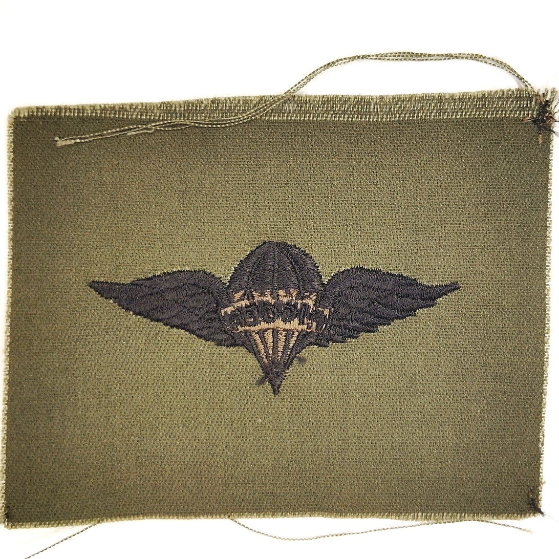 US Army Parachute Rigger Badge Patch – Subdued ODG Twill Black Embroidery Sew-On