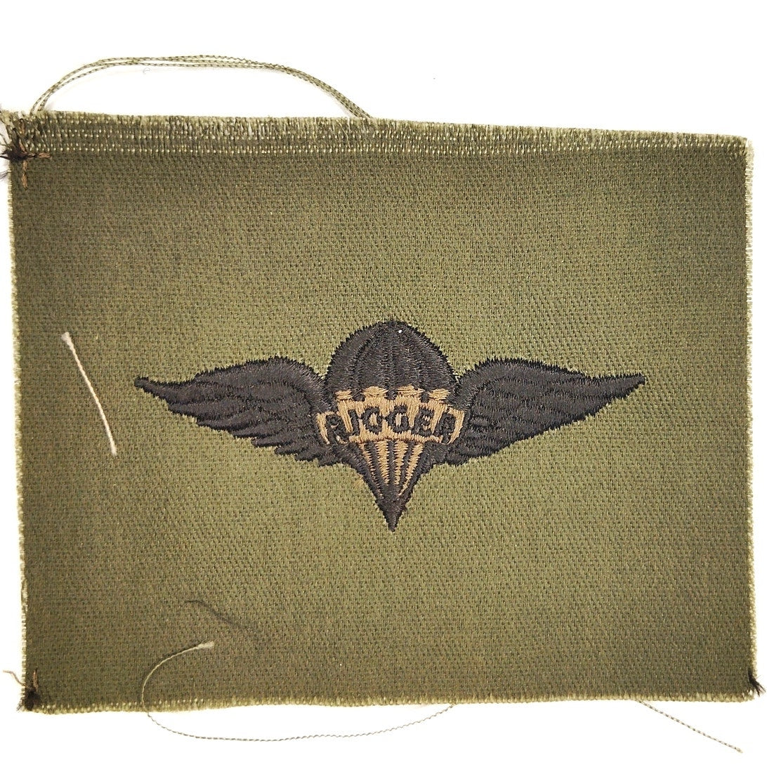 US Army Parachute Rigger Badge Patch – Subdued ODG Twill Black Embroidery Sew-On