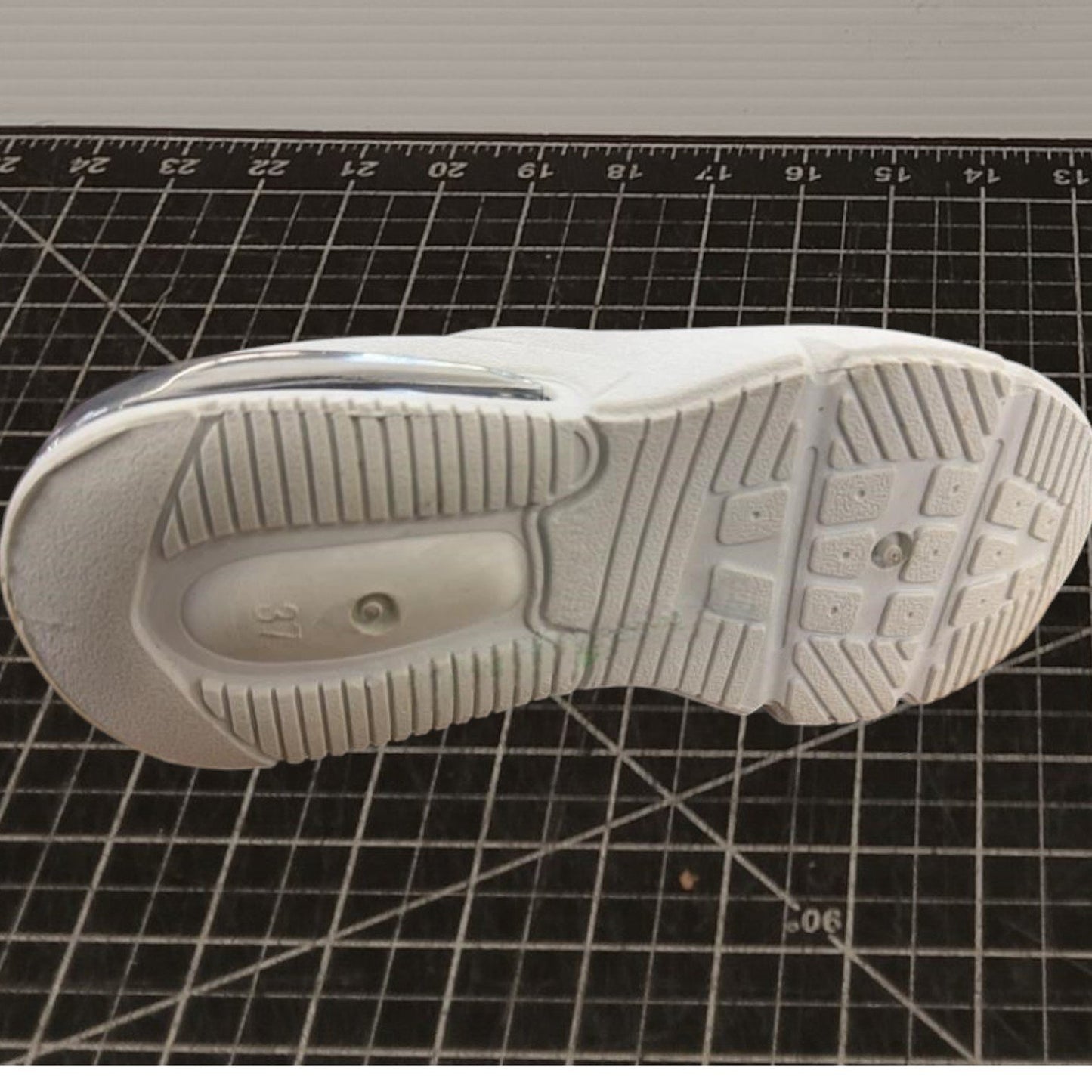 Slip-On Walking Shoe, Size 6 Gray Breathable Mesh, Air Cushion Heel, Lightweight