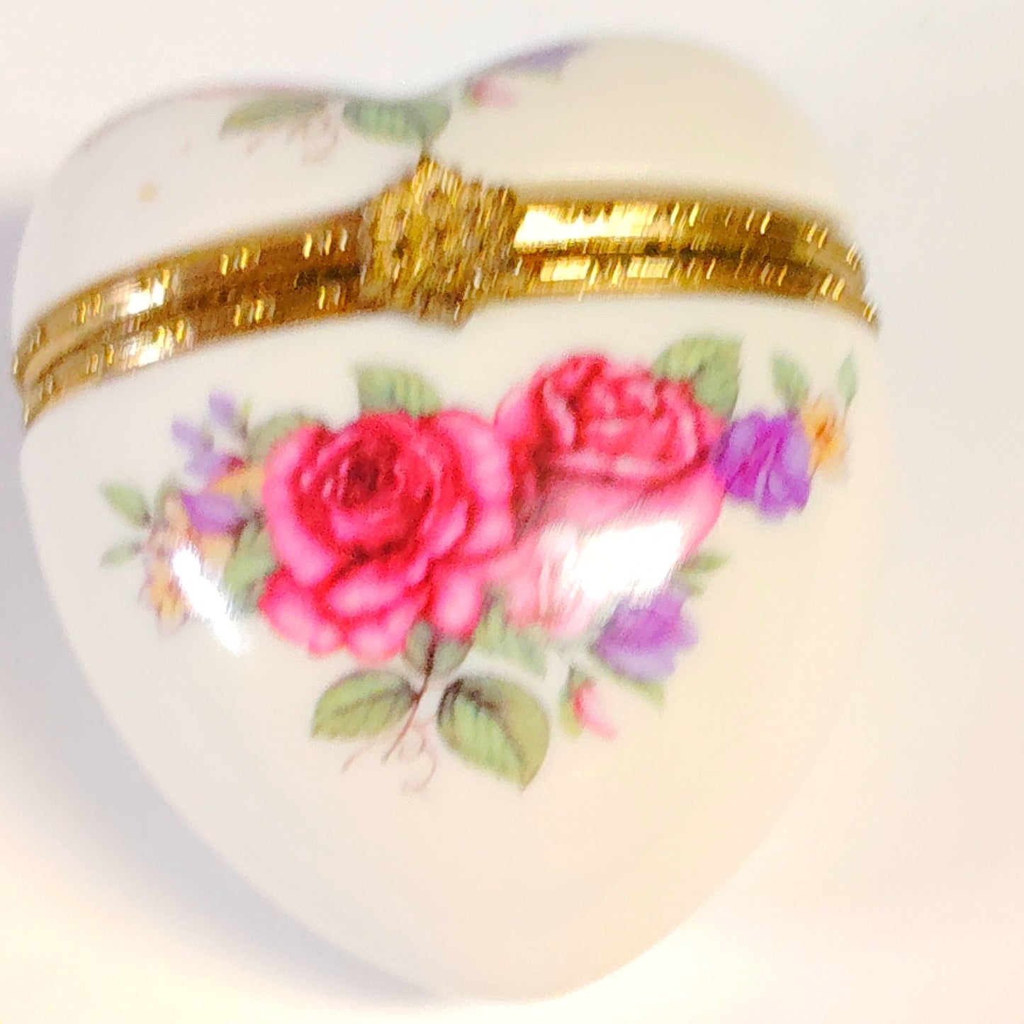 Elegant Hinged Hand Painted Heart-Shaped Trinket Box with Romantic Rose Motif