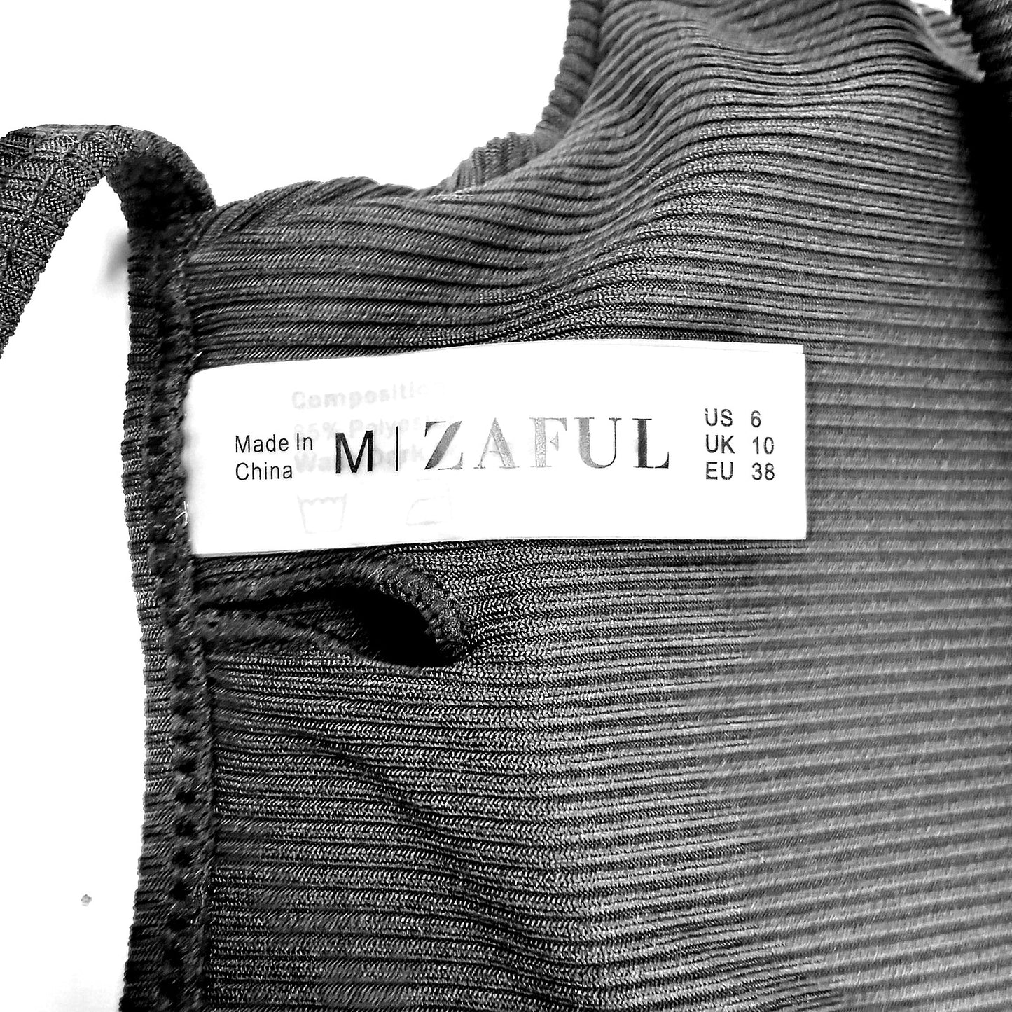 Zaful Black Ribbed Keyhole Tie Front Triangle Bikini Top Women’s Medium (US 6)