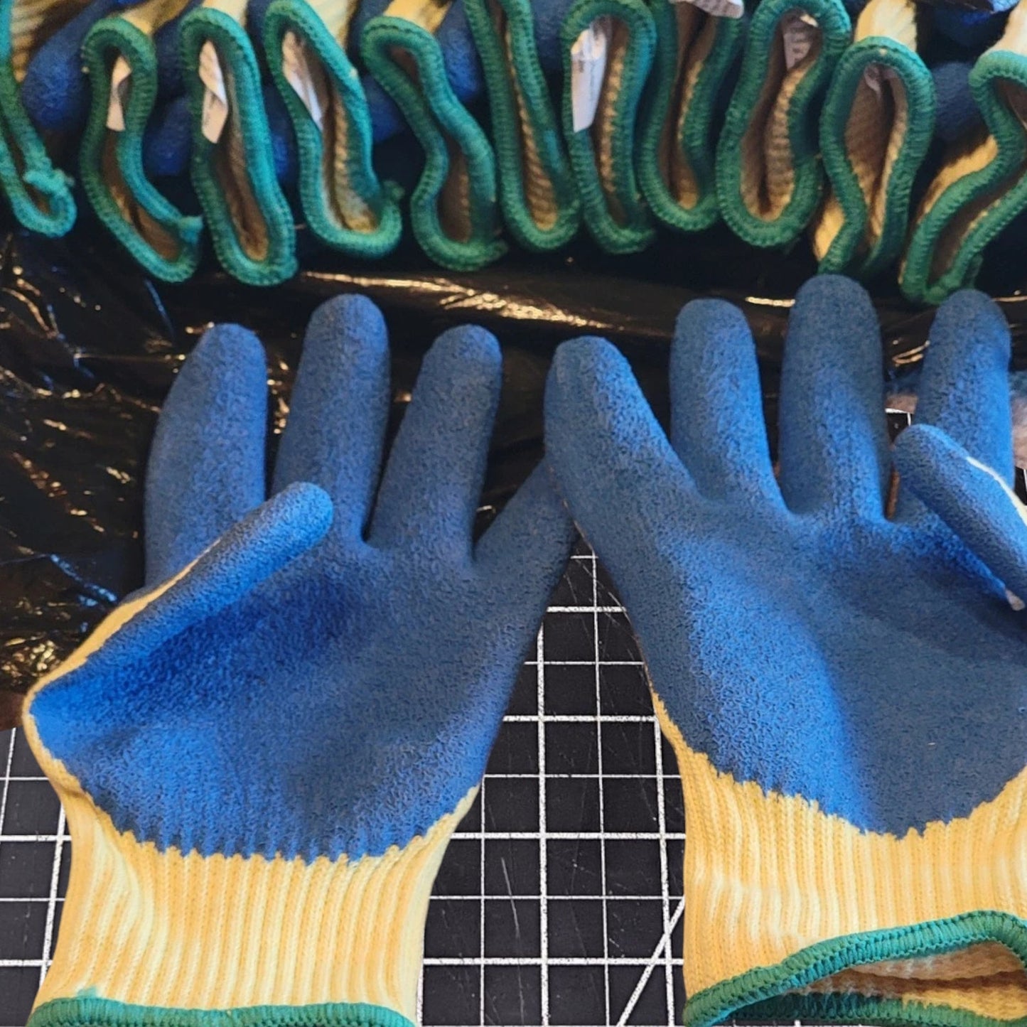 Bulk Lot 12-Pk 2XL Condor Cut‑Resistant (A4) Kevlar Coated Gloves, Yellow 21AH62