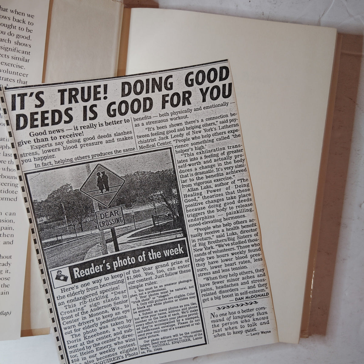 The Healing Power of Doing Good - Allan Luks - 1991 Hardcover Like New