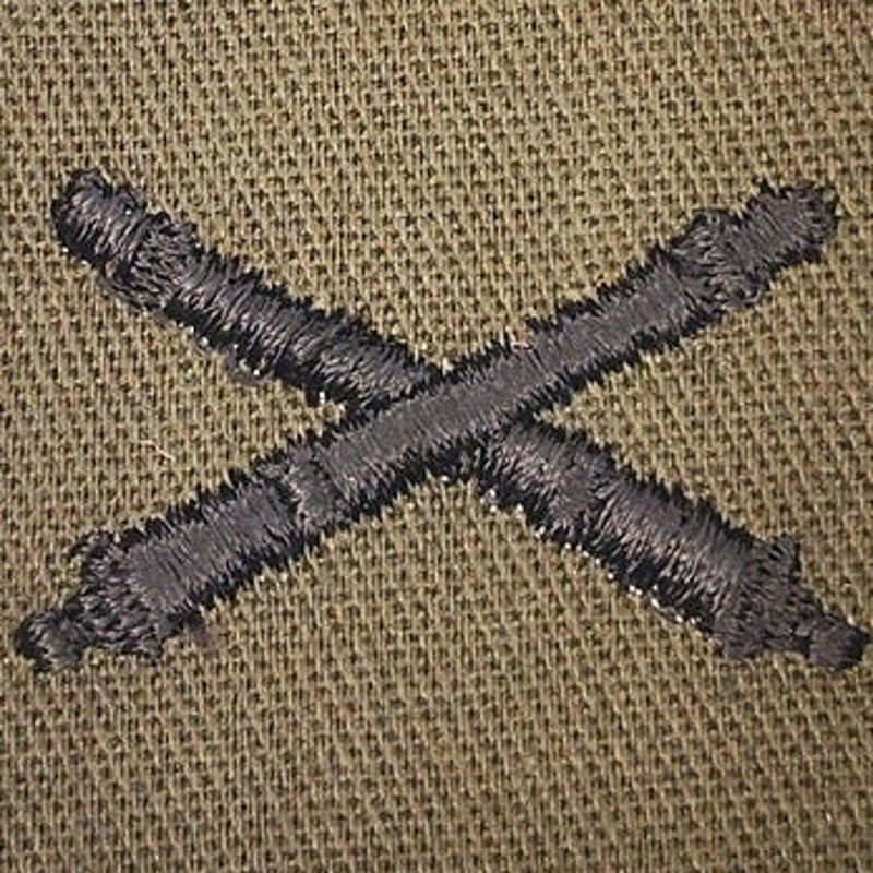 US Army Field Artillery Subdued OD Collar Device Patch Pair ODG 2‑1/4" × 4‑1/4"