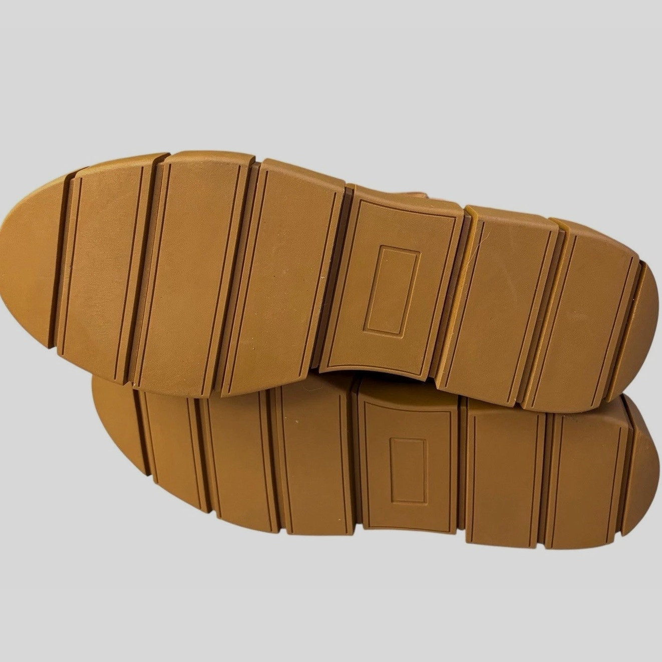 Nordstrom BP. Niya Lug Sole Chelsea Boot Tan – Women’s Size 5 - NIB