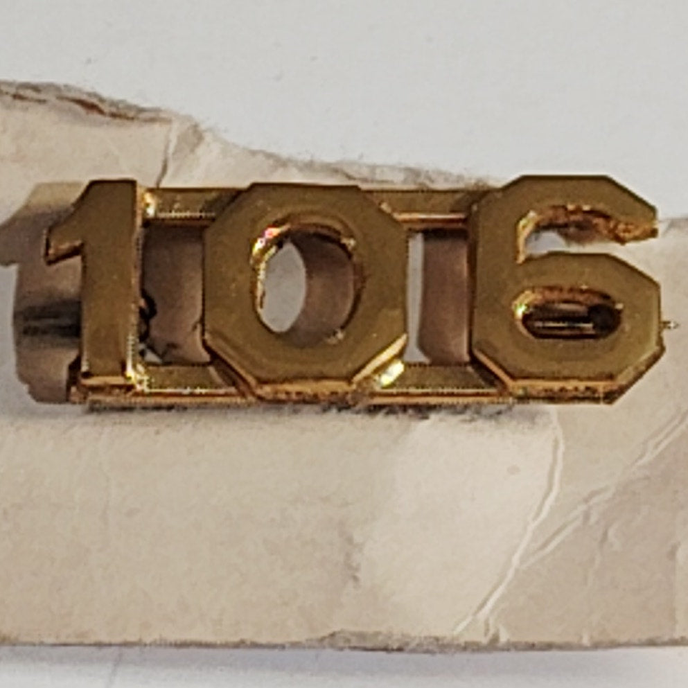 Early/Mid 1900s Brass C-Clasp "106" Collar Device 3/8"H Hat / Lapel Pin