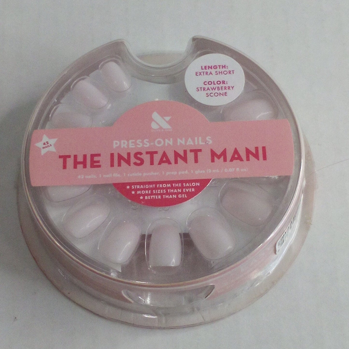 Olive & June Instant Mani Press‑On Nails – Strawberry Scone – Extra Short