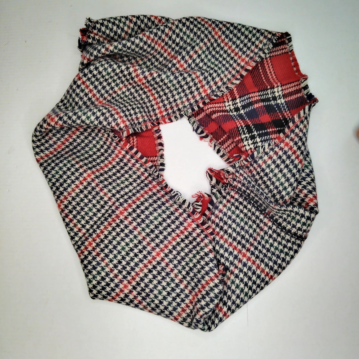 Lucky Leaf Infinity Scarf w/ Tassles, Reversible, Red/Black Plaid & Geometric