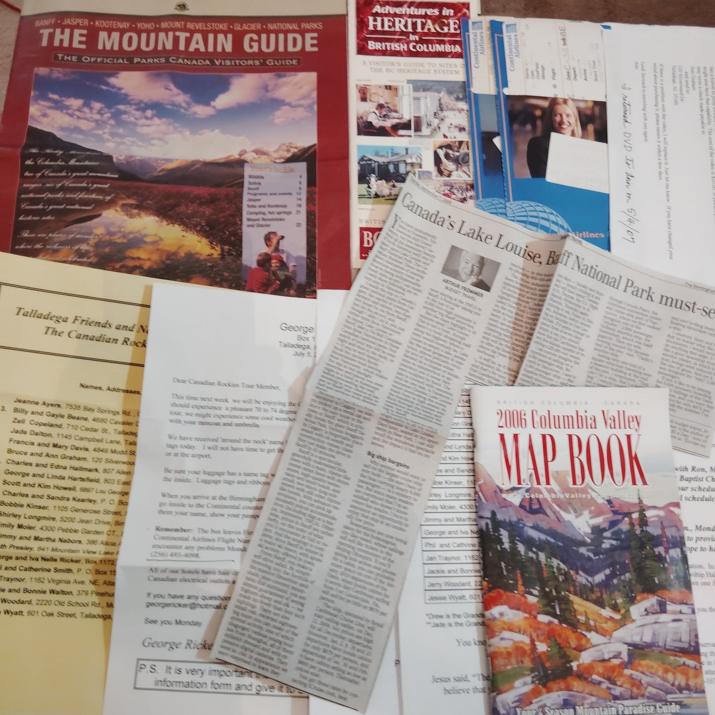 2006 Canadian Rockies Columbia Valley Map Book & Vintage Travel Guides Lot