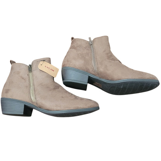 Savii Women’s Carrie Zipper Ankle Booties – Taupe – 11 M