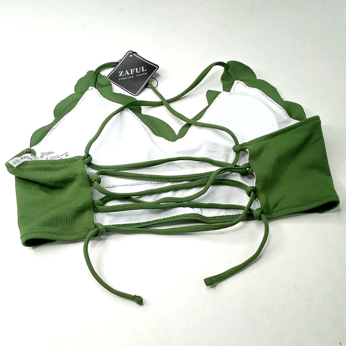 Zaful Green Scalloped Bikini Top Ribbed Strappy Back Swimwear Medium (6) – NWT