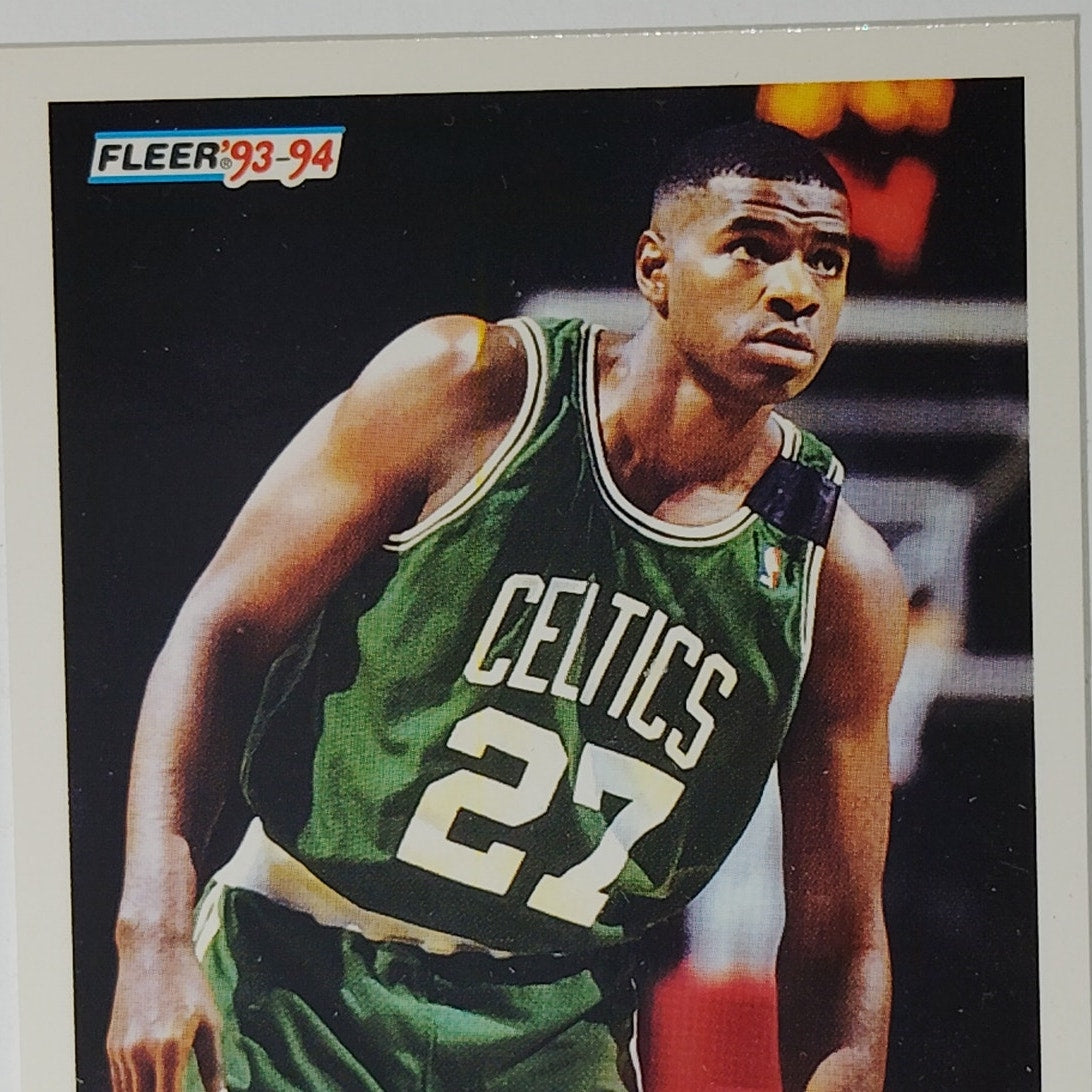1993–94 Fleer Jimmy Oliver #247 – Boston Celtics – Guard – NBA Card, EX/NM