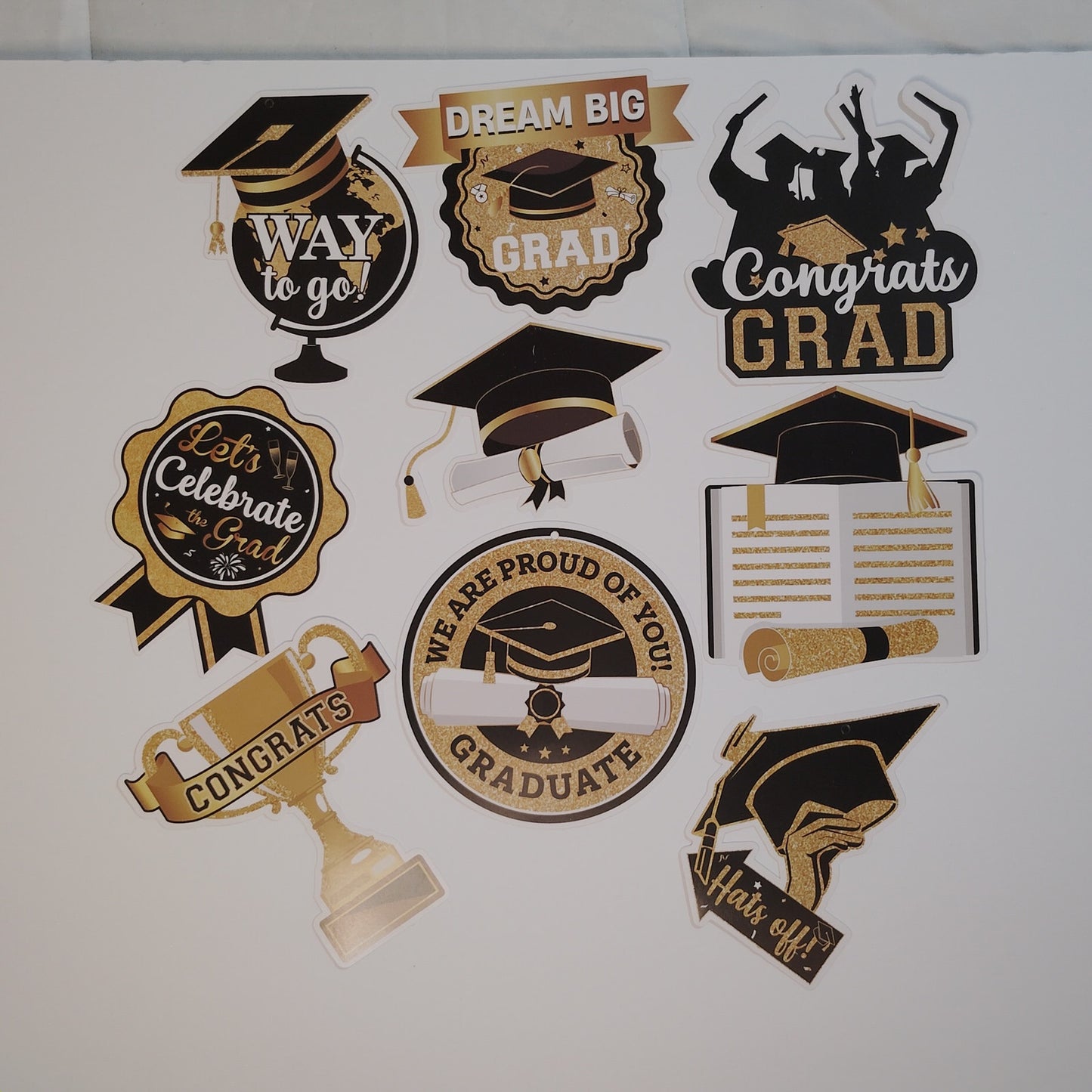 Congrats Grad Banner & Hanging Swirl Decorations  Non‑Year‑Specific Décor