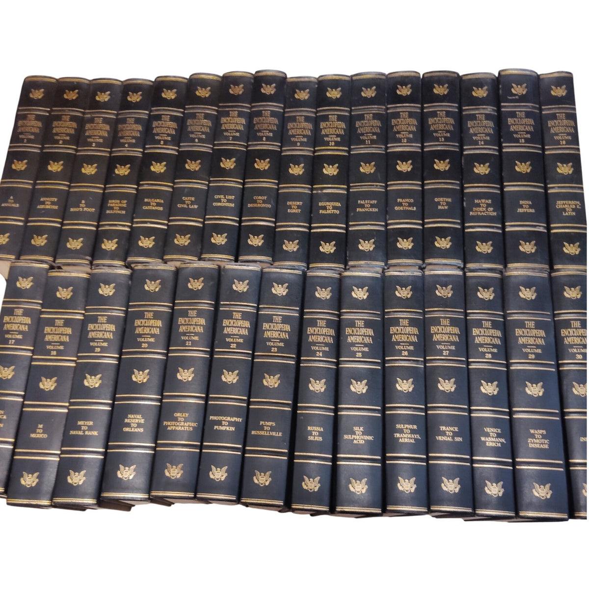 The Encyclopedia Americana 1957 Complete 30-Vol Set Americana Corp Black/Gold
