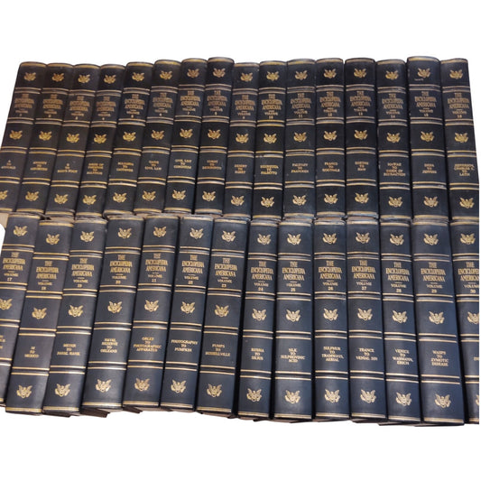 The Encyclopedia Americana 1957 Complete 30-Vol Set Americana Corp Black/Gold