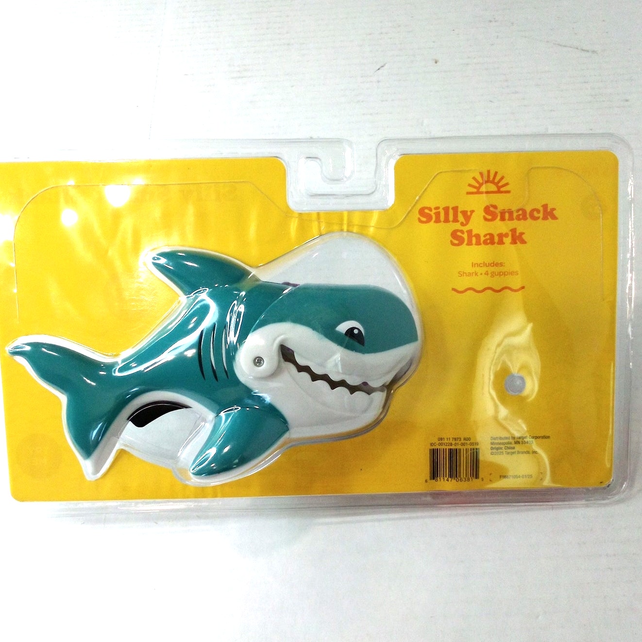 Silly Snack Shark Pool Toy Set – 5 Piece – Sun Squad – Swim & Beach Play