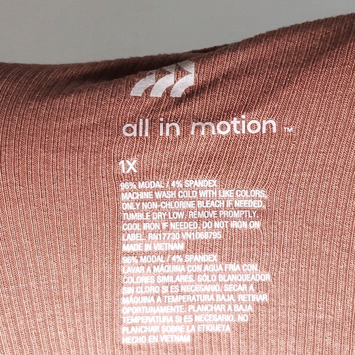 All in Motion Women’s Twist Front Long Sleeve Top Mauve 1X
