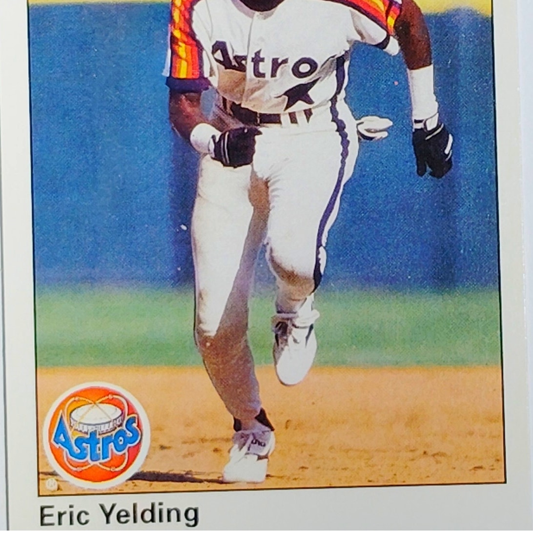 1990 Upper Deck Eric Yelding #427 Houston Astros Infielder Action Shot - VG/EX