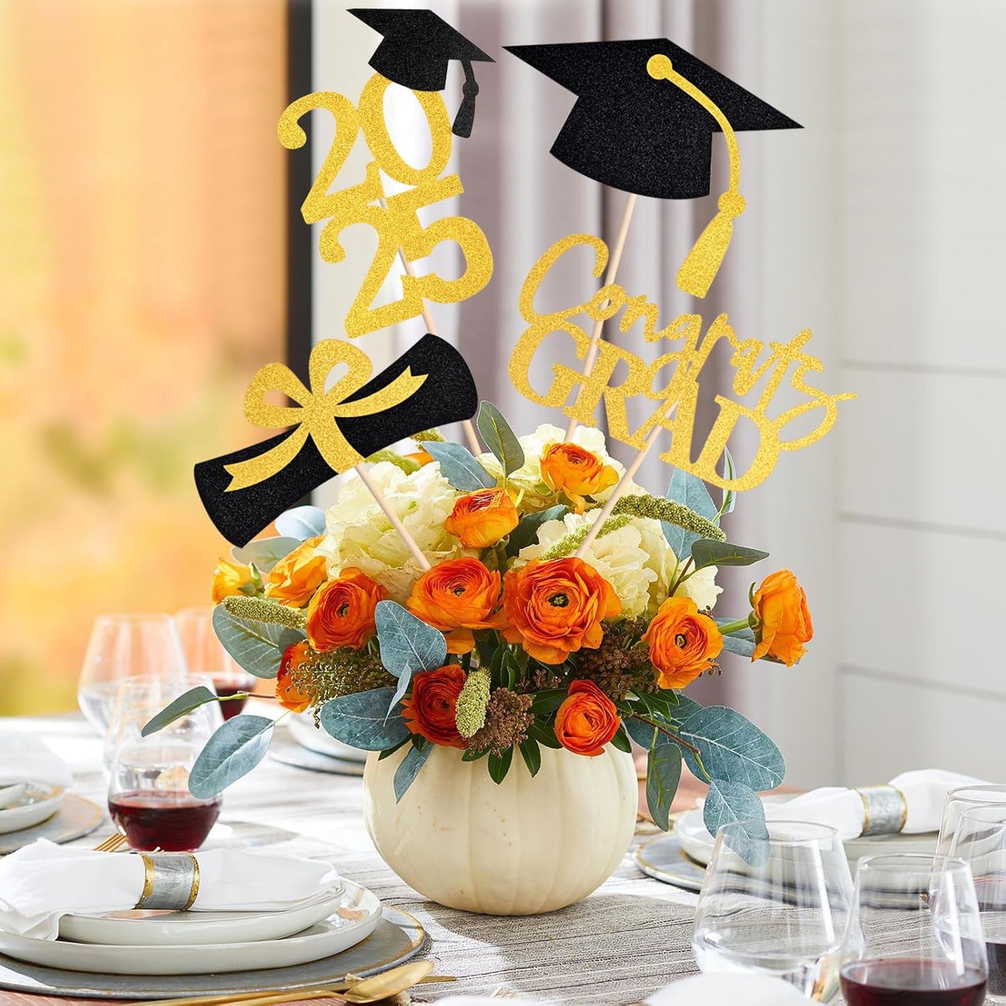2025 Graduation Centerpiece Set – 20Pcs Black/Gold Glitter Table Toppers
