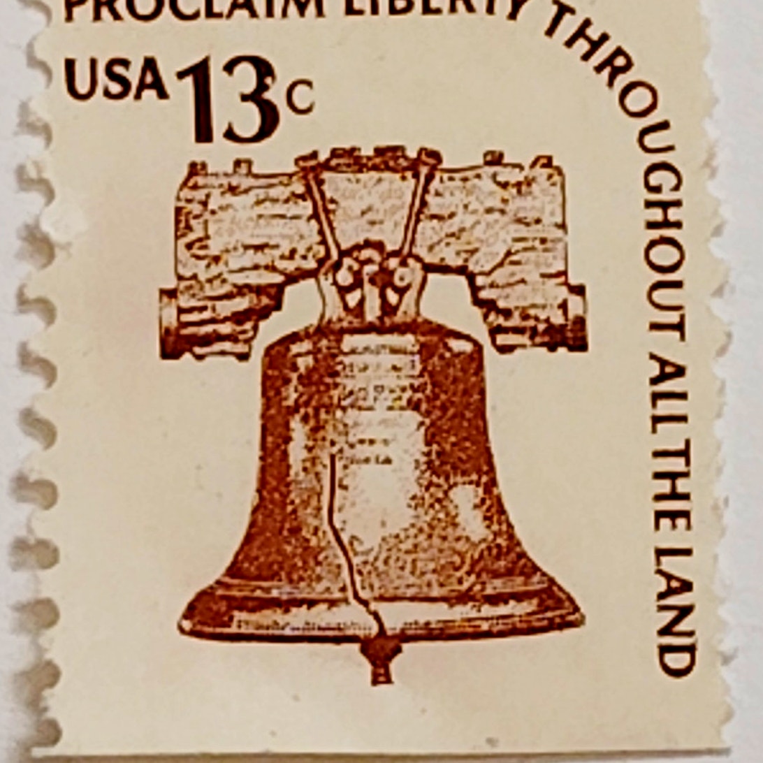MH – 1975 USA 13¢ Liberty Bell Scott 1595 – Americana Series