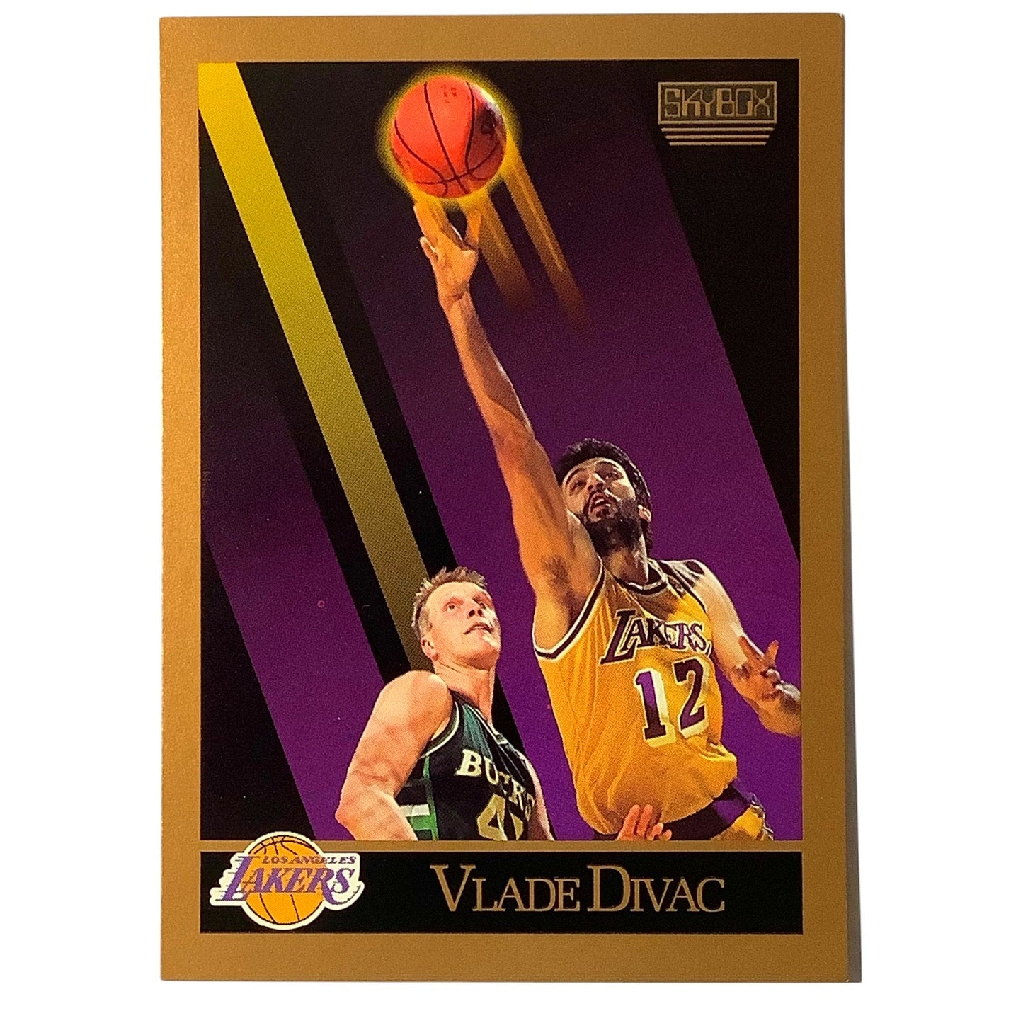 Vlade Divac, Card #135, Los Angeles Lakers, 1990 NBA Skybox NM+