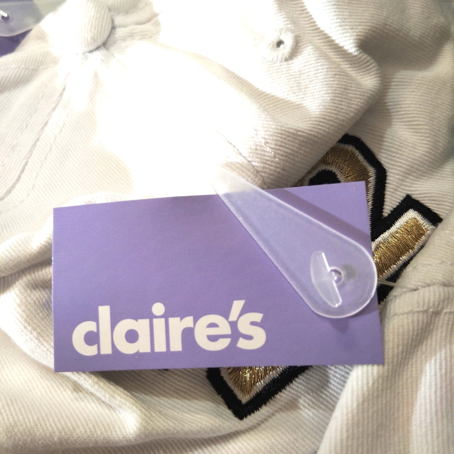 Claire’s Embroidered ’22 Grad Slideback Baseball Cap – 2‑Pack – White/Gold/Black