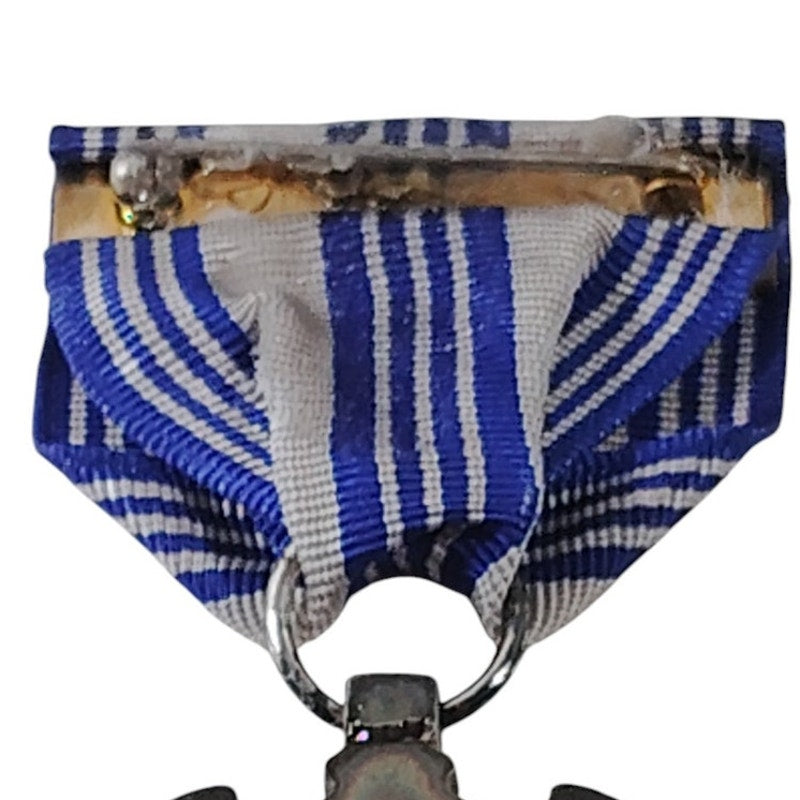 Air Force Medal (For Meritorious Achievement) Pinback, 1-3/8"D x 3"H Overall