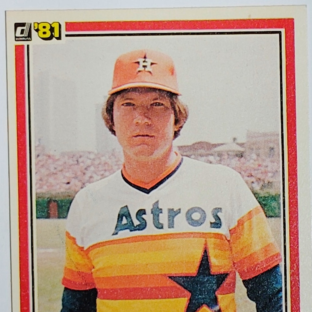 1981 Donruss Ken Forsch #141 Houston Astros Pitcher Portrait Shot