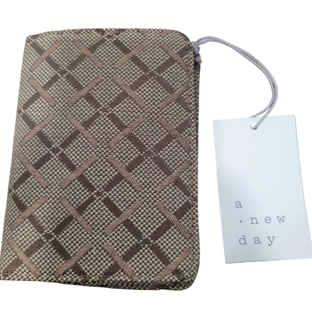 Passport Case – a New Day, Brown Plaid Jacquard Knit, Recycled Polyester