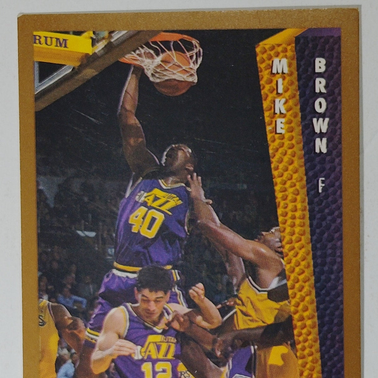 1992–93 Fleer Mike Brown #219 – Utah Jazz – Center – VG/EX