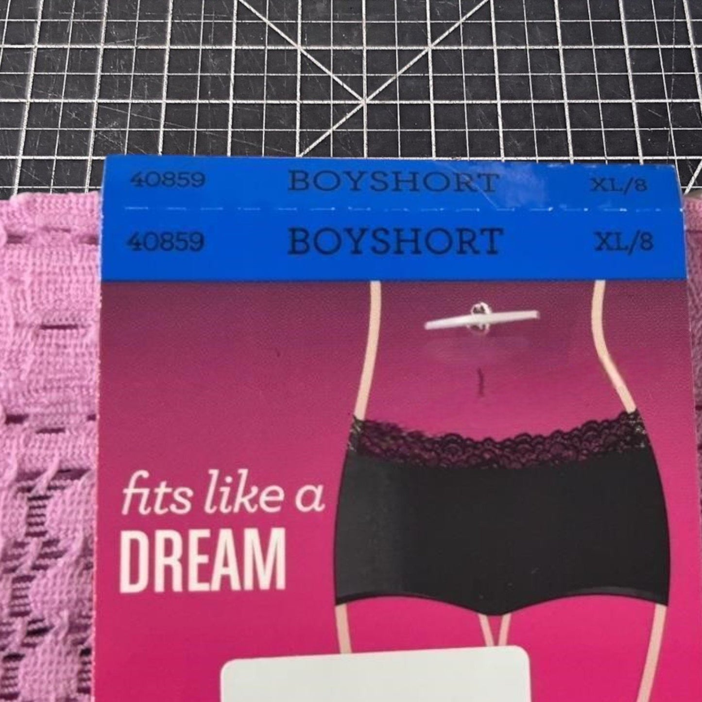 Maidenform Dream Cotton Boyshort with Lace – Lilac Petal – Size 8 – Women’s