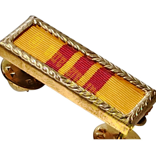 Pin - Vietnam Presidential Unit Citation, Small Leaf Gold Frame 1/2"H x 1-1/2"W